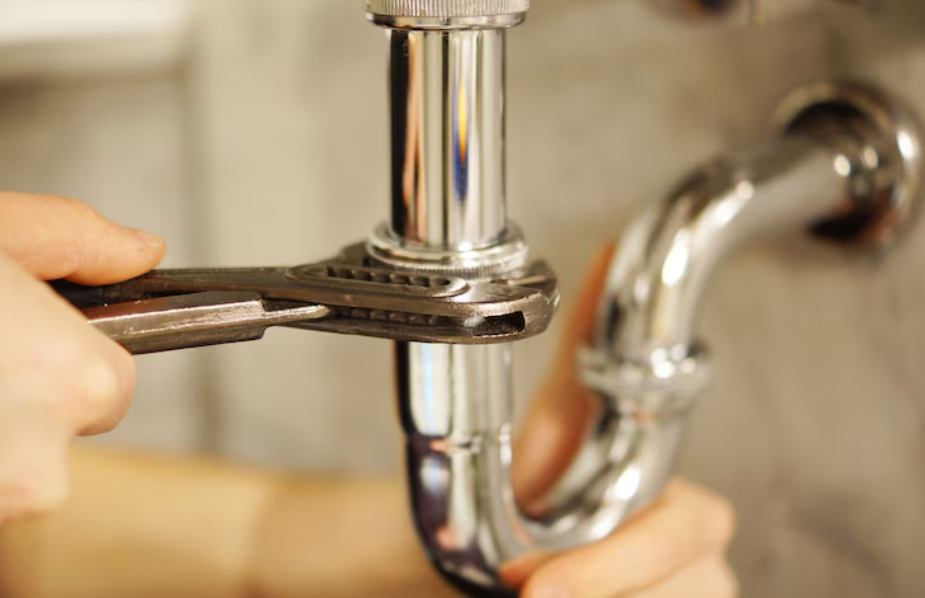 How Plumbing Services Enhance the Longevity of Your Home’s Plumbing
